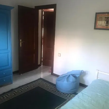 Magnifico Bajo Con Jardin Al Lado De La Playa *