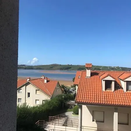 Magnifico Bajo Con Jardin Al Lado De La Playa Mogro