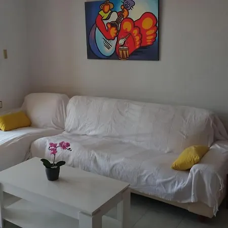 Apartment Magnifico Bajo Con Jardin Al Lado De La Playa Mogro