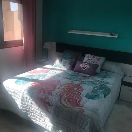 Magnifico Bajo Con Jardin Al Lado De La Playa